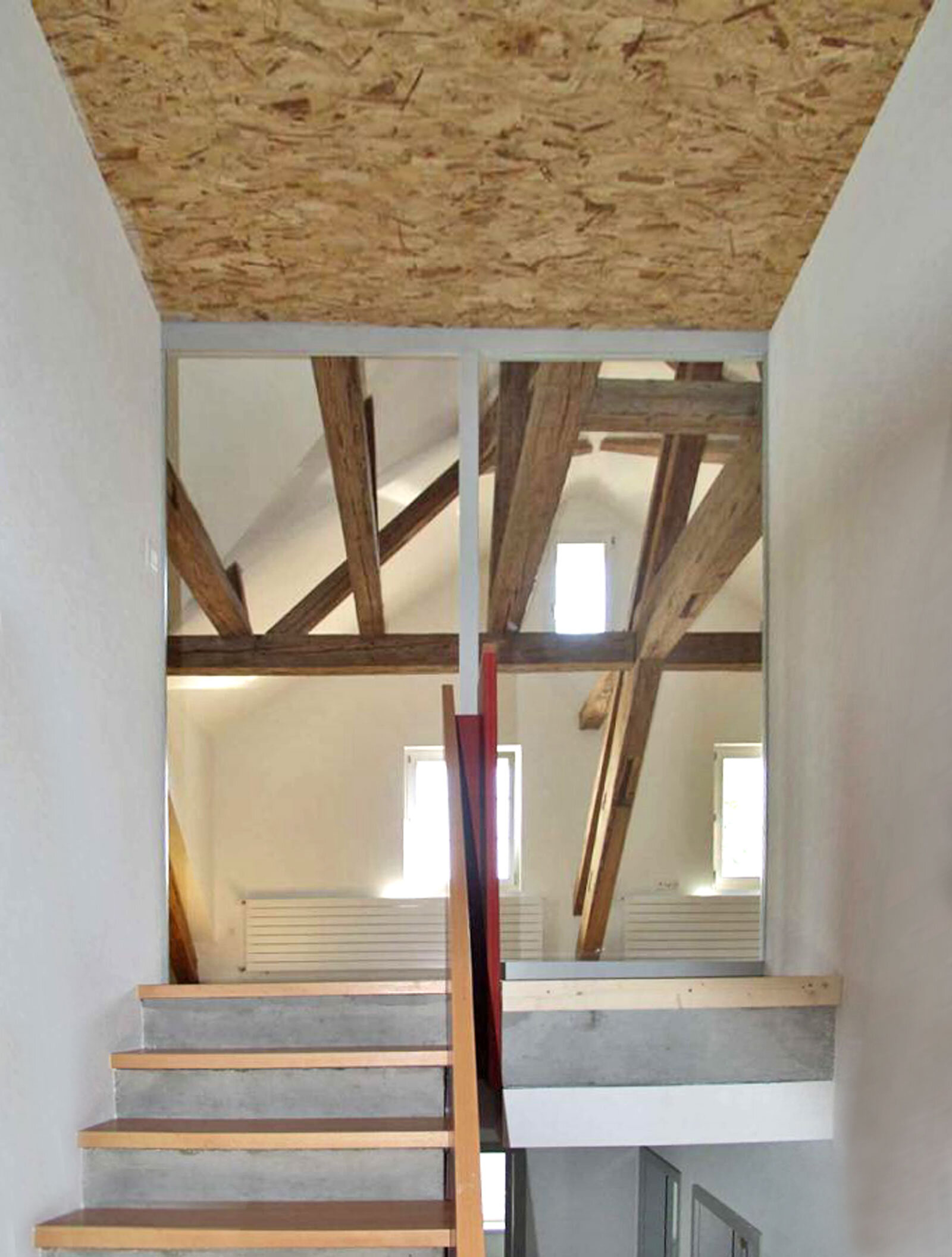 1119531081Dachaufgang