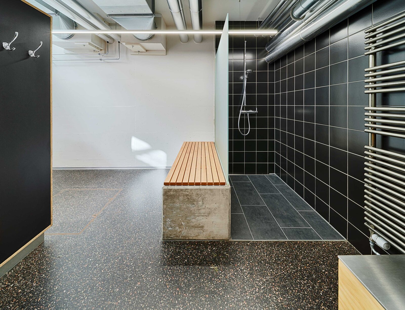 Schule Kaisten Dusche