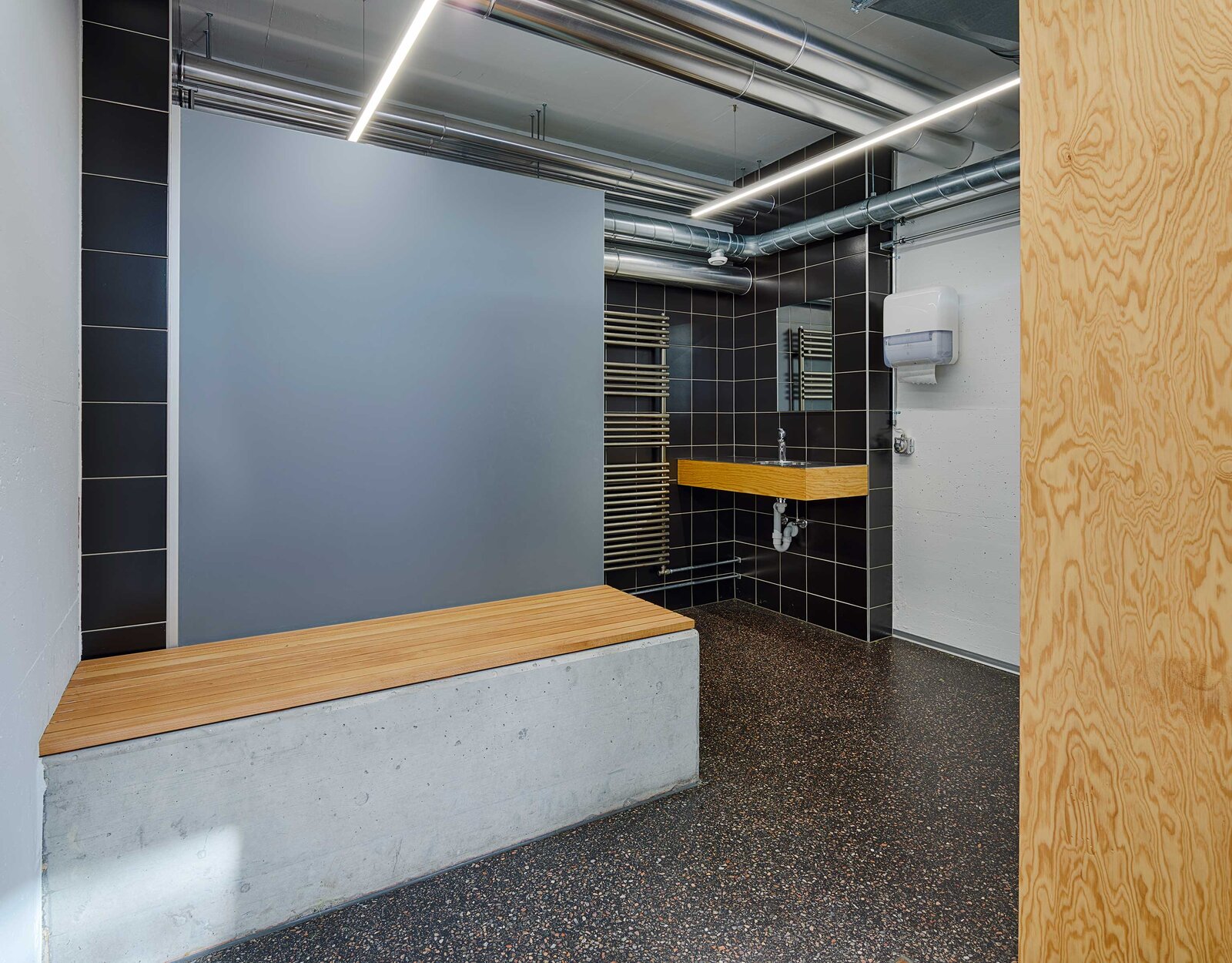 Schule Kaisten Dusche