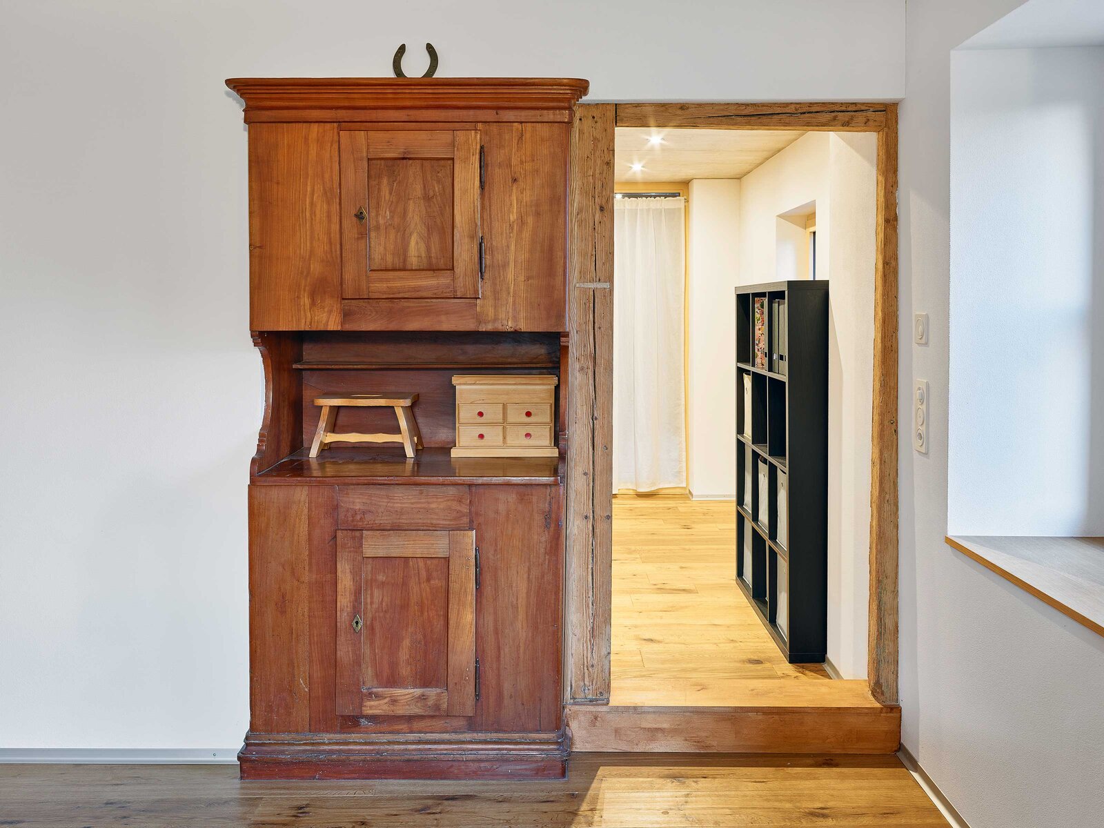 Maiacherhof Oberhofen Schrank fest eingebaut, blieb während Bauzeit
