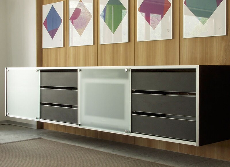 Sideboard_2004_1_1